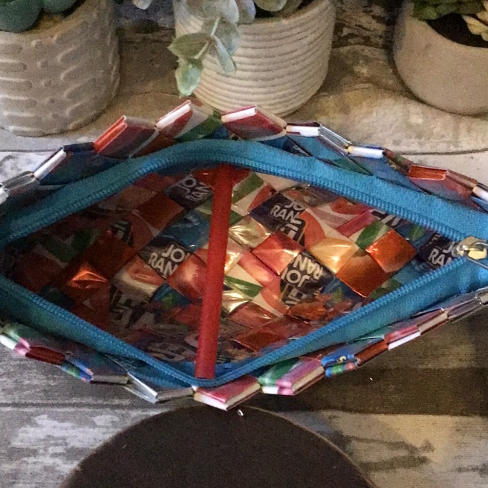 Woven Clutch Bag - Picture 5 of 8